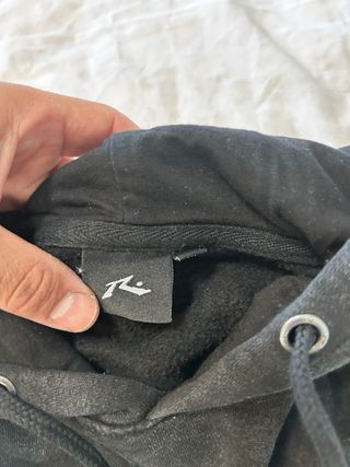 Sudadera Rusty Negra Desgastada