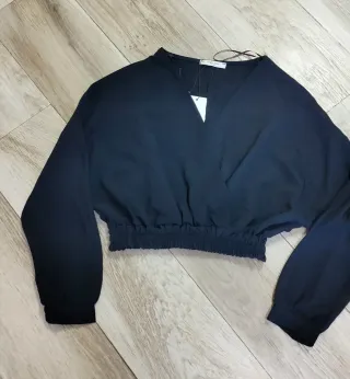 Crop top nero manica lunga