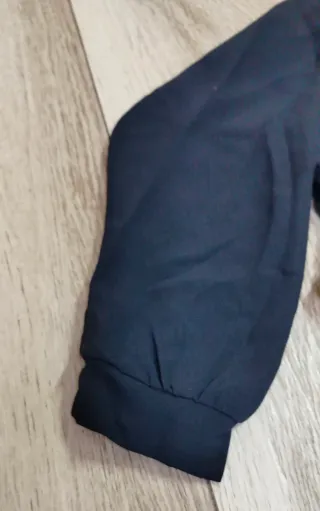 Crop top nero manica lunga