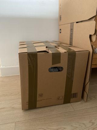 Caja de ropa de invierno