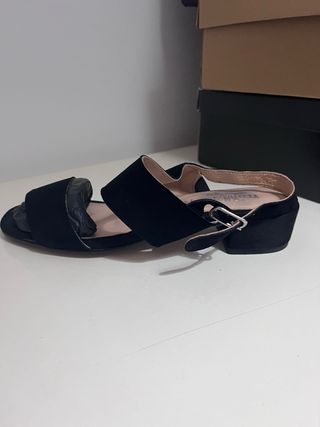 Sandalias ante negro cómodas