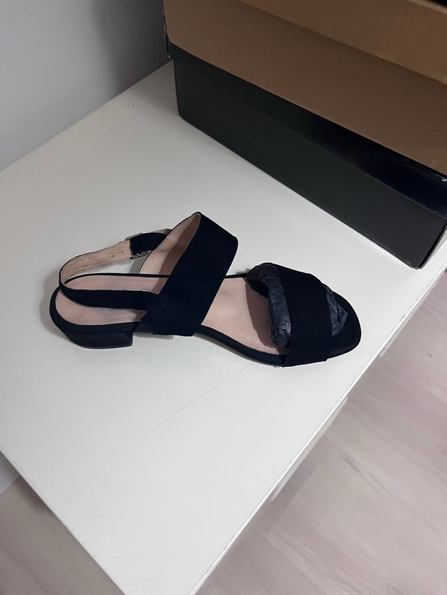 Sandalias ante negro cómodas