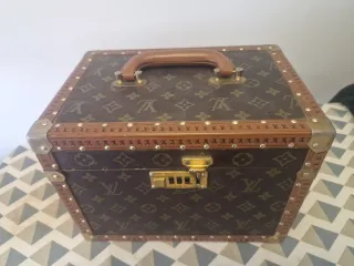 Neceser Louis Vuitton Marrón y Dorado