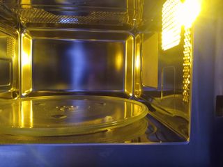 Microondas AEG de Acero Inoxidable (60x40 cm)