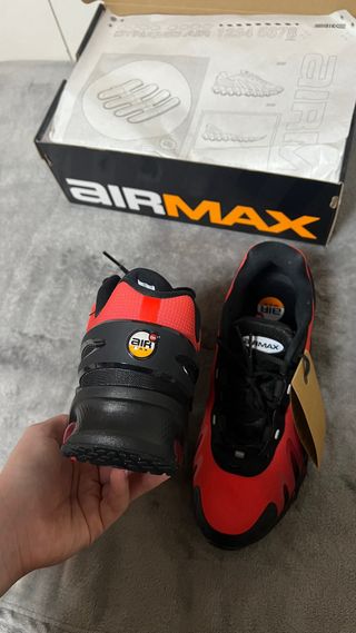 Nike DN8 Talla 42.5 Nuevas