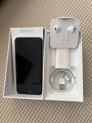 iPhone SE (2020) blanco/plata