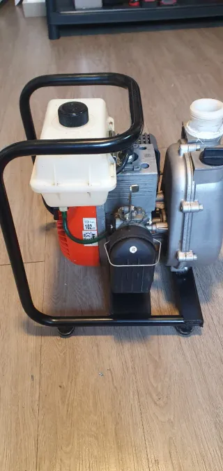 Motobomba Oleo-Mac SA30TLA