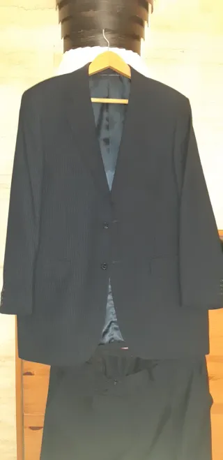 Traje de hombre gris