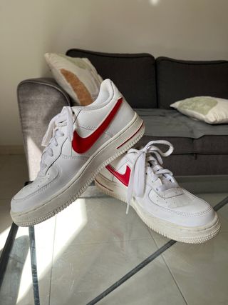 Nike Air Force 1 Blancas Rojas