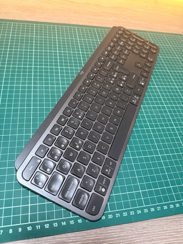 Teclado Logitech MX Keys