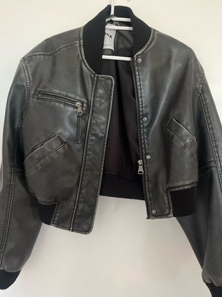 Chaqueta Bomber Bershka Negra Talla XS