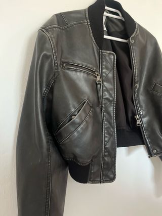 Chaqueta Bomber Bershka Negra Talla XS