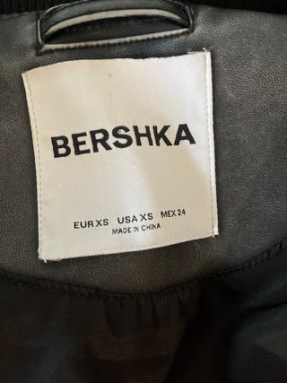 Chaqueta Bomber Bershka Negra Talla XS