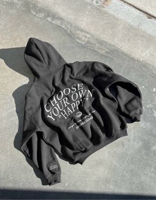 Sudadera Negra con Estampado
