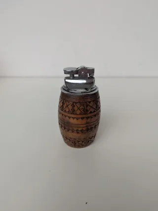 Accendino da tavolo in legno