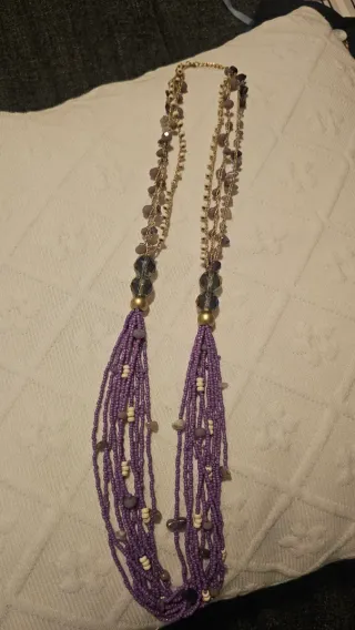 Collar largo morado y beige