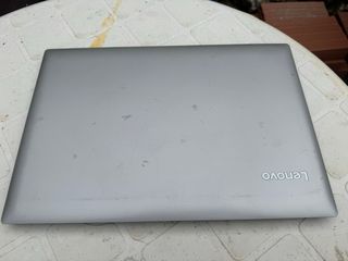 Portatil  17" i5 8GB/128GB Lenovo Grafica AMD