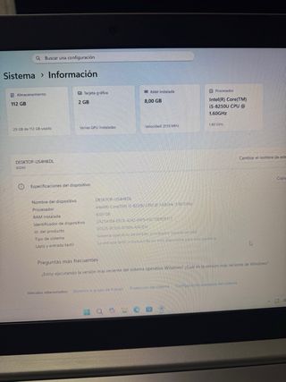 Portatil  17" i5 8GB/128GB Lenovo Grafica AMD