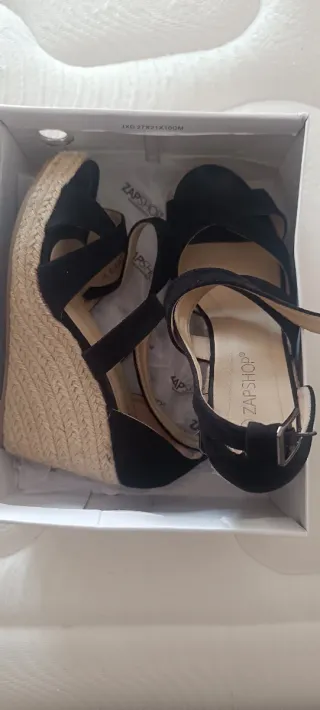 Sandalias de cuña ZAPSHOP negras