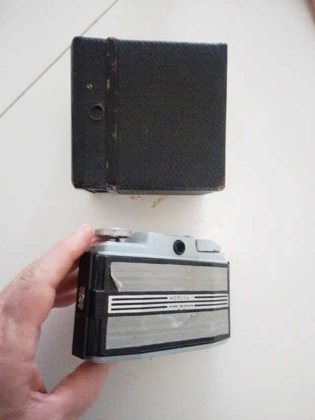 Box e Werlisa I: collezioni di fotocamere vintage Lumière
