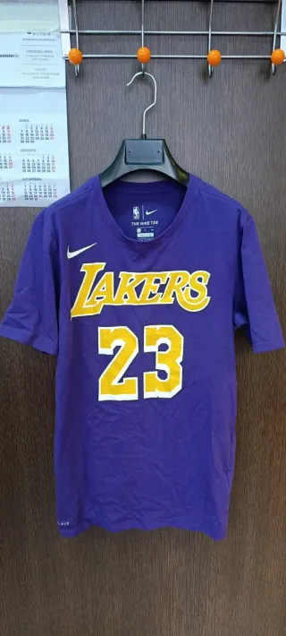 Camiseta Nike Lakers 23 Morada Talla M