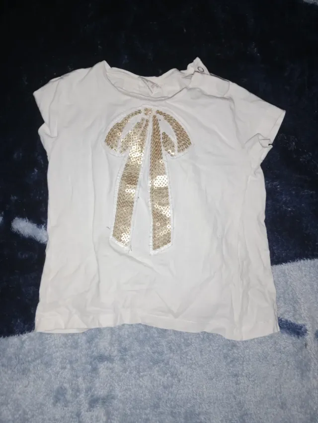 Camisa blanca con lazo lentejuelas