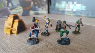 Pack Bomb Squad y Raid & Trade (más expansión).