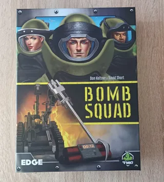 Pack Bomb Squad y Raid & Trade (más expansión).