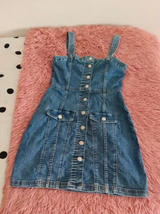 Vestido vaquero con botones