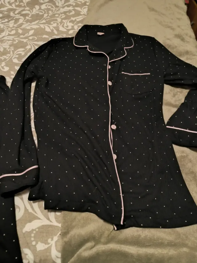 Pijama mujer lunares negro y rosa