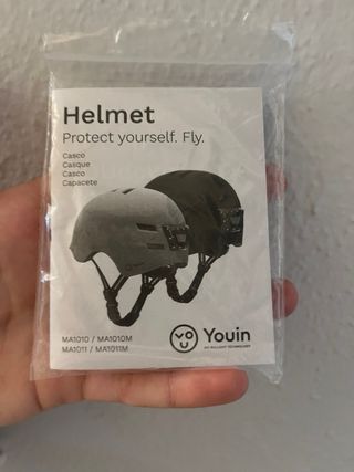 Casco de bici blanco con luces