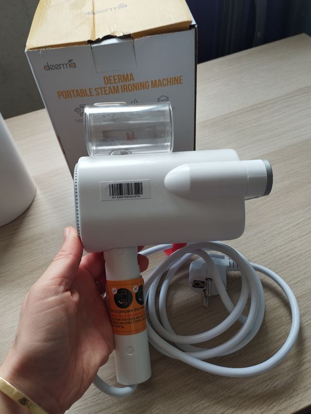 Plancha de vapor portátil Deerma