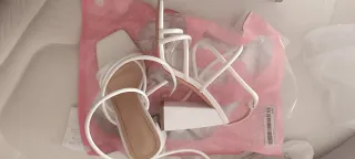 Sandalias tacón alto blancas