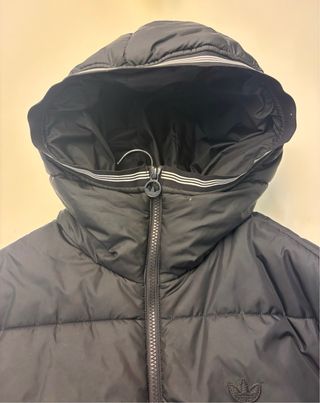 Abrigo plumífero Adidas negro