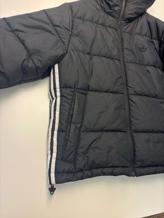 Abrigo plumífero Adidas negro