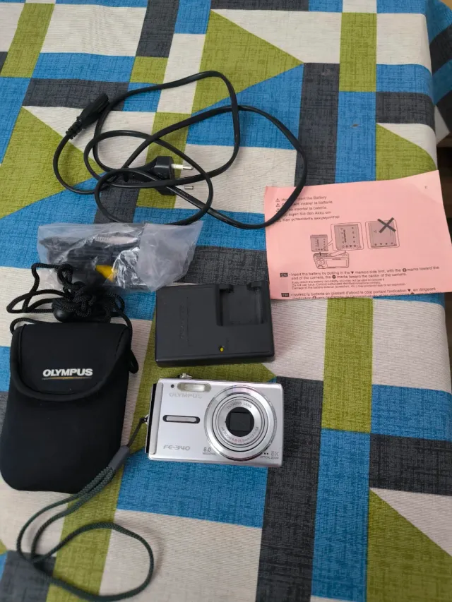 Cámara Olympus Plata + Accesorios