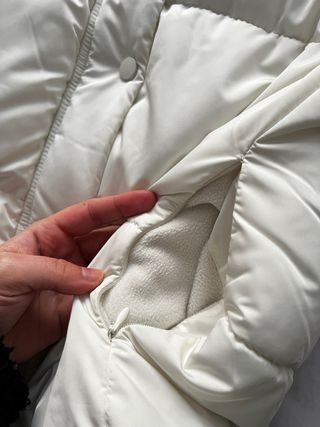 Chaqueta acolchada Stradivarius blanca