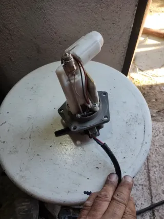 Bomba de combustible Kawasaki ER6n