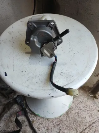 Bomba de combustible Kawasaki ER6n