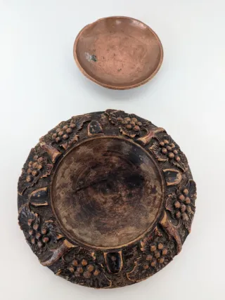 Posacenere in legno intagliato