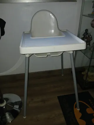 Trona infantil blanca