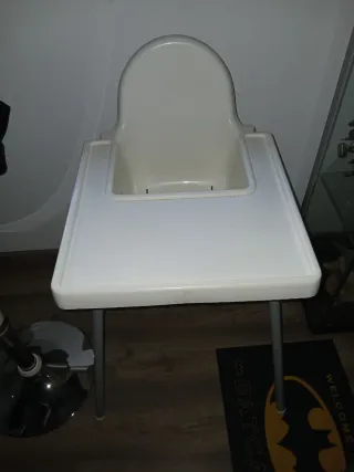 Trona infantil blanca