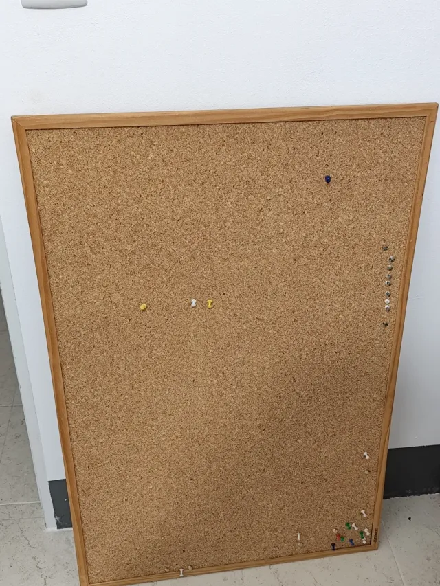 Tablero de corcho para pared grande
