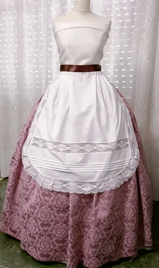 Falda Huertana Regional  hecha a medida