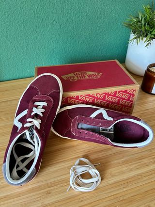VANS unisex – T 40.5EU (9.5US) + Regalo gorra Vans