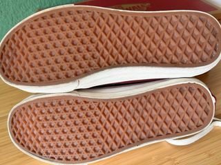 VANS unisex – T 40.5EU (9.5US) + Regalo gorra Vans