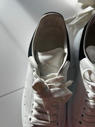 Alexander McQueen Sneakers Bianche Nere