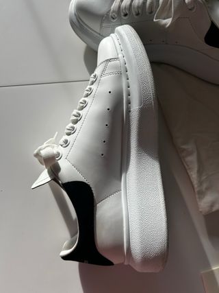 Alexander McQueen Sneakers Bianche Nere