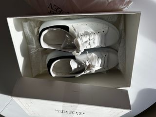 Alexander McQueen Sneakers Bianche Nere