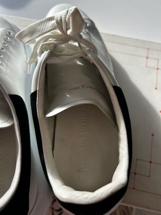 Alexander McQueen Sneakers Bianche Nere
